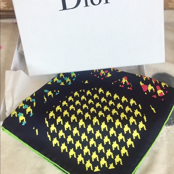 Dior Scarf &Box New - Picture 11 of 11
